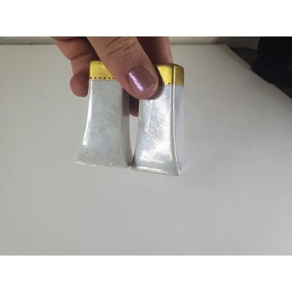 Antique Salt And Pepper Shakers Iridescent 1921 Signed M. Evans 2" tall No Corks - Picture 7 of 8